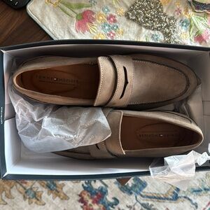 Tommy Hilfiger men’s loafer NEW 11M taupe
